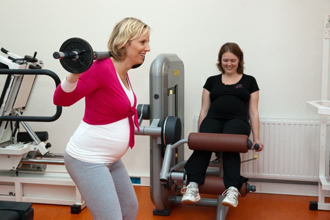 Krachttraining tijdens de ZwangerFit-cursus